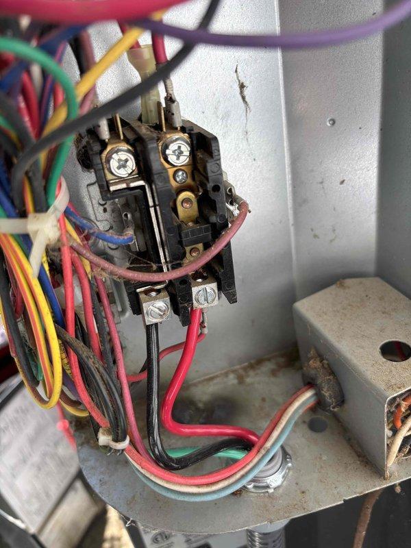 Completed routine complimentary air conditioning tune-up on a new system as part of scheduled preventive maintenance campaign. Performed comprehensive electrical inspection including contactor examination and amperage measurements, with all readings within manufacturer specifications. System operating properly with no deficiencies noted.