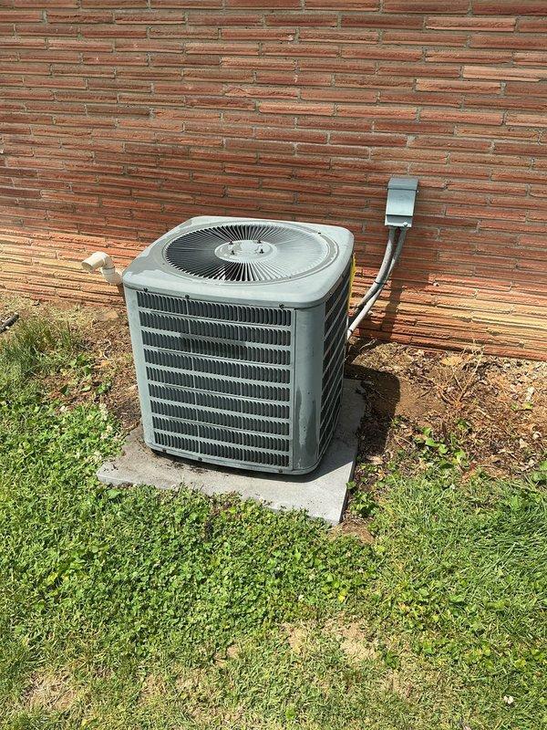 Boonville, IN - Completed annual Gold Level planned maintenance visit on single-system residential HVAC unit. Performed comprehensive inspection of outdoor condenser unit, verified proper operation of all components, checked refrigerant lines and electrical connections, and documented equipment condition with photos. System operating within normal parameters with no issues identified during this first annual service visit.